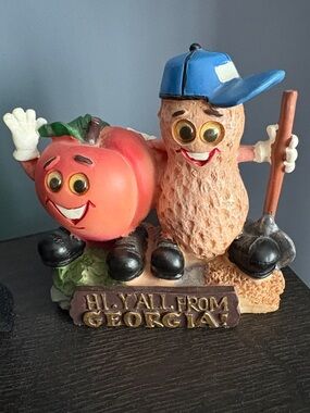Georgia Peach & Peanut Figurine - Blue Hat Peach Decor